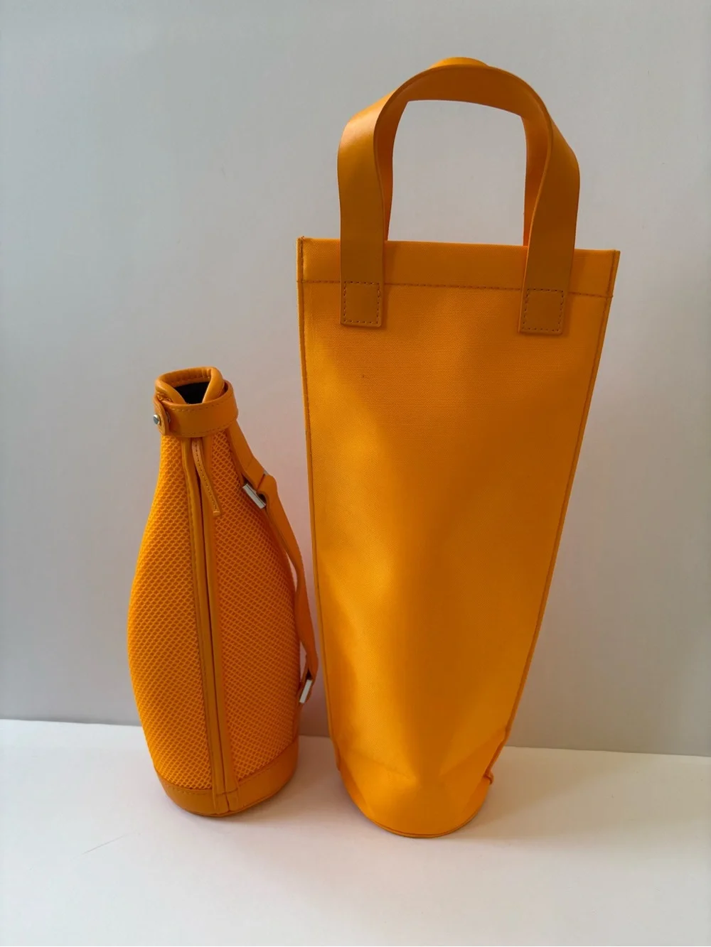 Veuve Clicquot Lot Of 2 Brut Champagne Insulated Bottle Gift Travel Bag Decor
